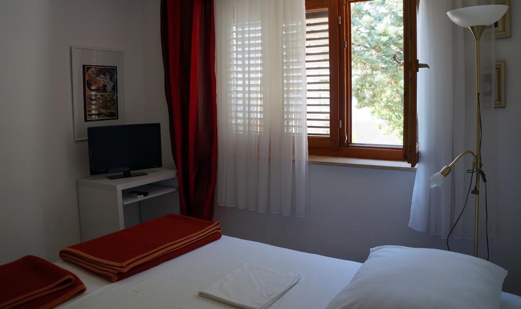 Studio Apartment Novi Novi Vinodolski Habitación foto
