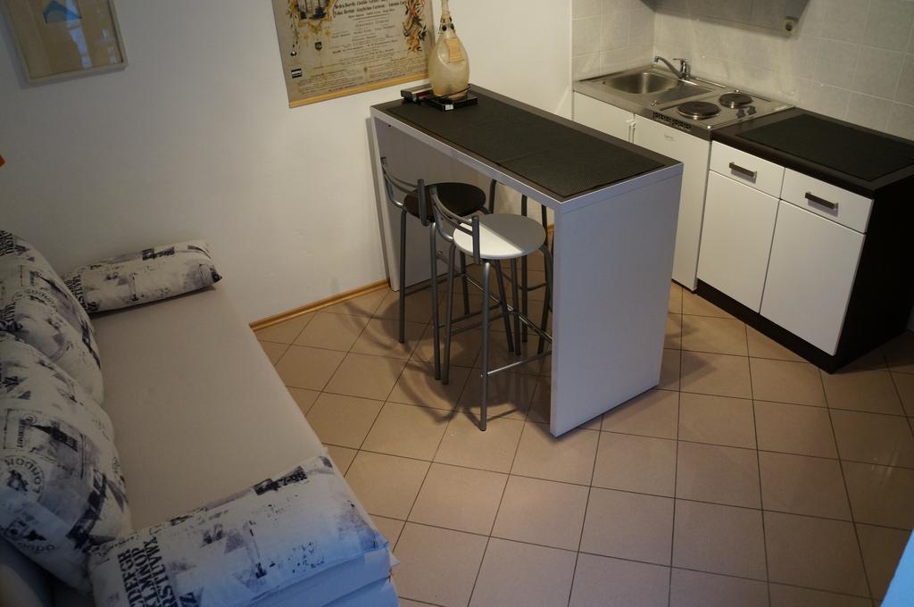 Studio Apartment Novi Novi Vinodolski Habitación foto