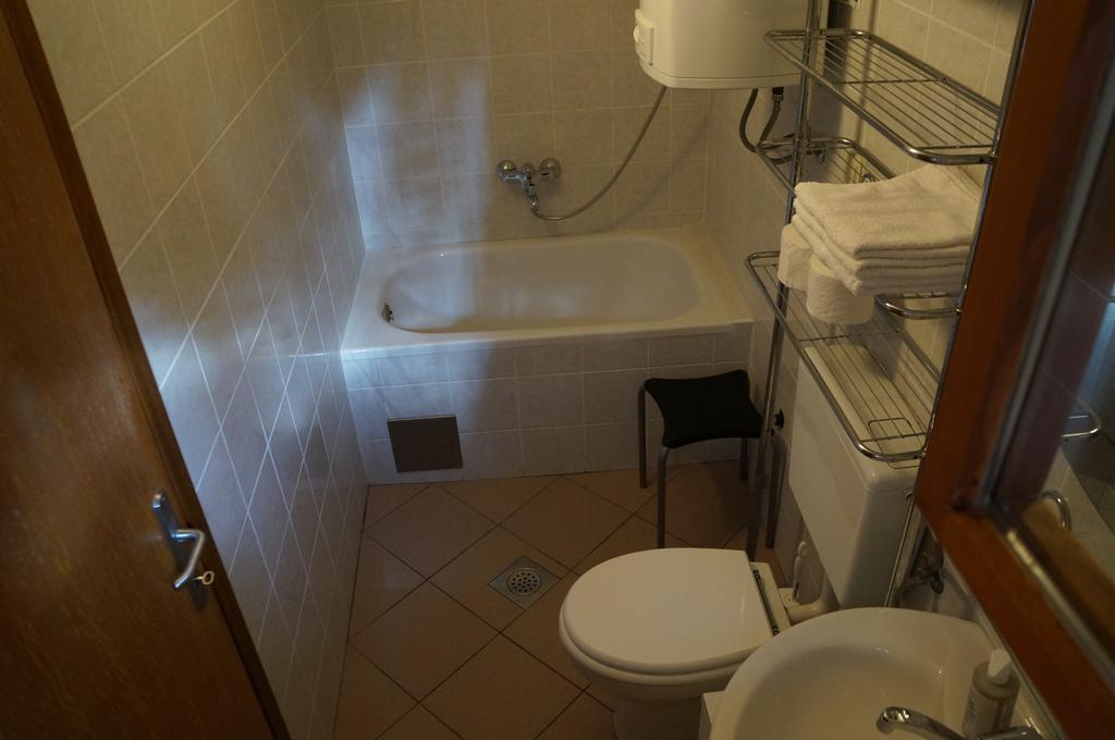 Studio Apartment Novi Novi Vinodolski Habitación foto